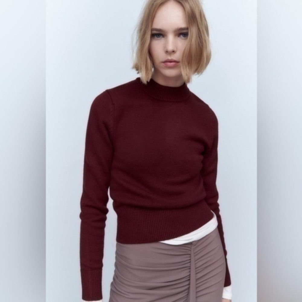 Zara Burgundy Cropped Sweater Size S
